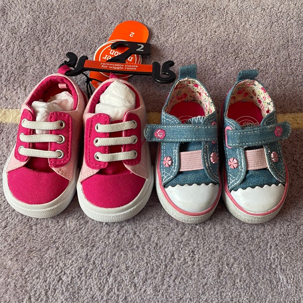 🔥SALE🔥Size two infant sneakers